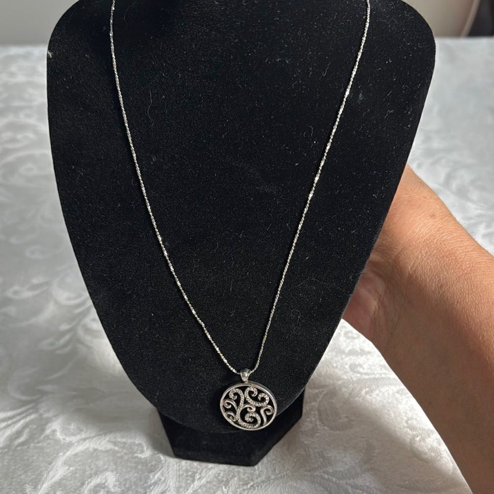 Elegant Sterling Silver 925 Pendant Necklace
